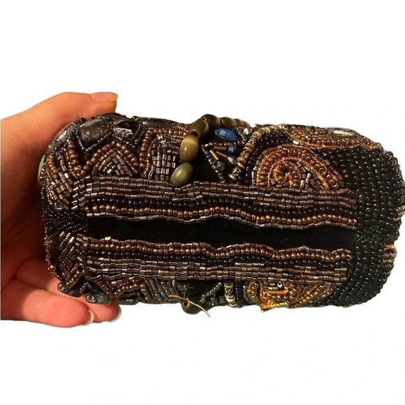 VINTAGE BEADED PURSE - Picture 3 of 5